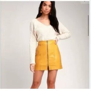 MOON RIVER Yellow ,Gold Skirt 
SIZE Small